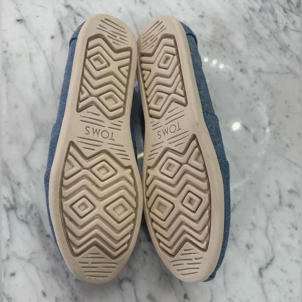 NEW TOMS Denim Blue Casual Slip-Ons Shoes Size 6 - Picture 6 of 6